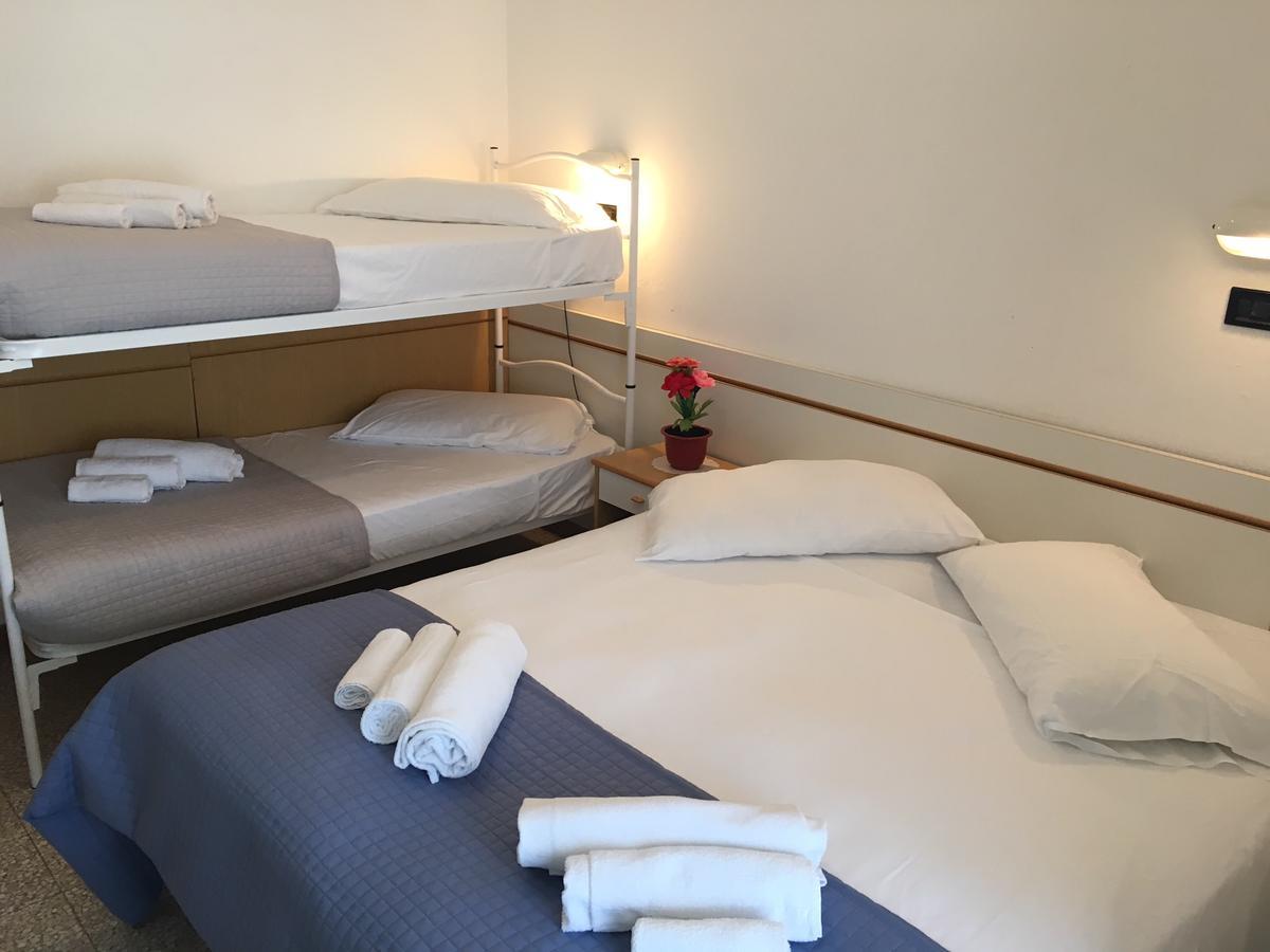 Quadruple Room,506770065:JPEG